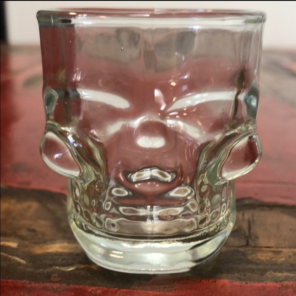 LAST SET! Skull Shot Glasses - Picture 3 of 3